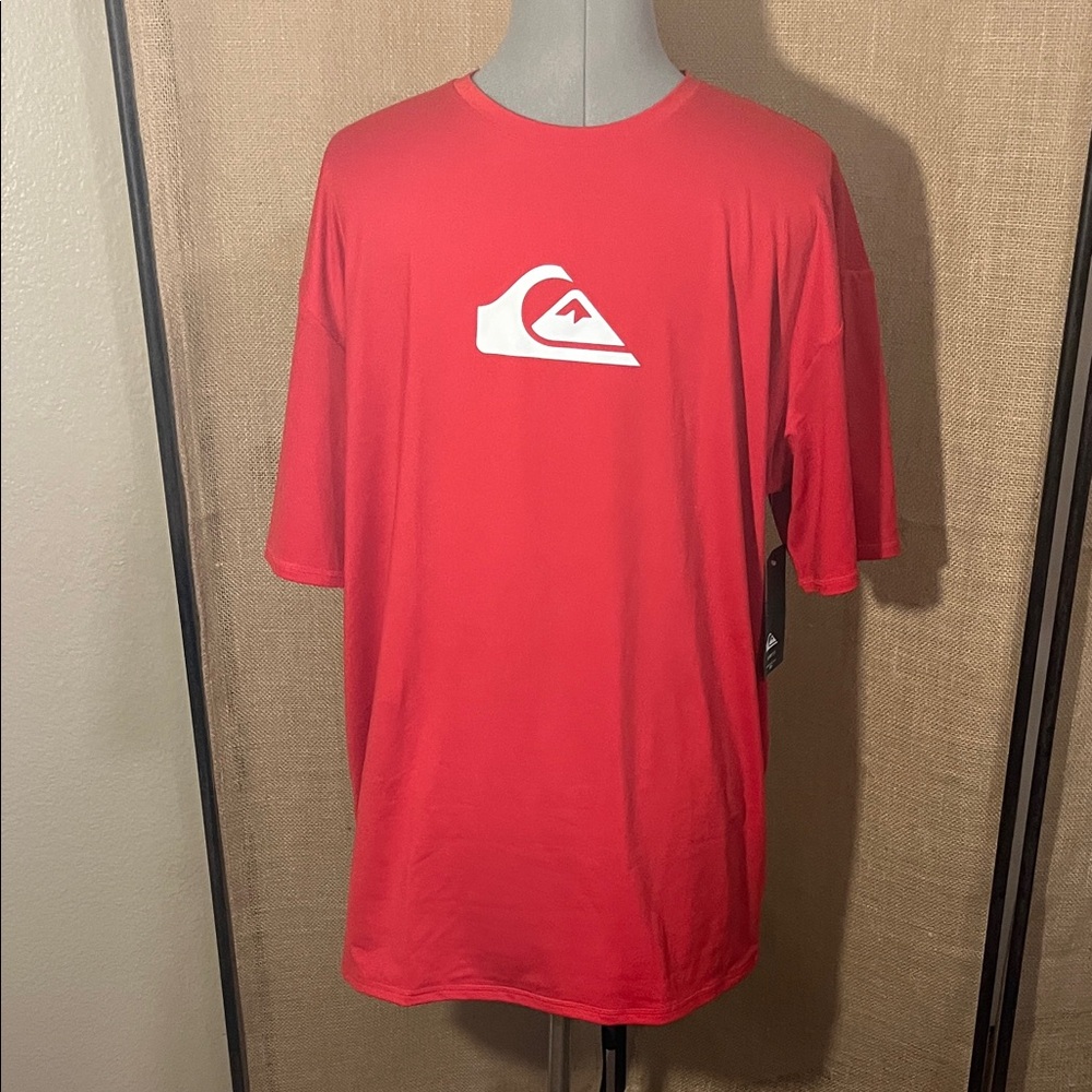 Quiksilver SPF 50 Bold Red Short Sleeve Tee